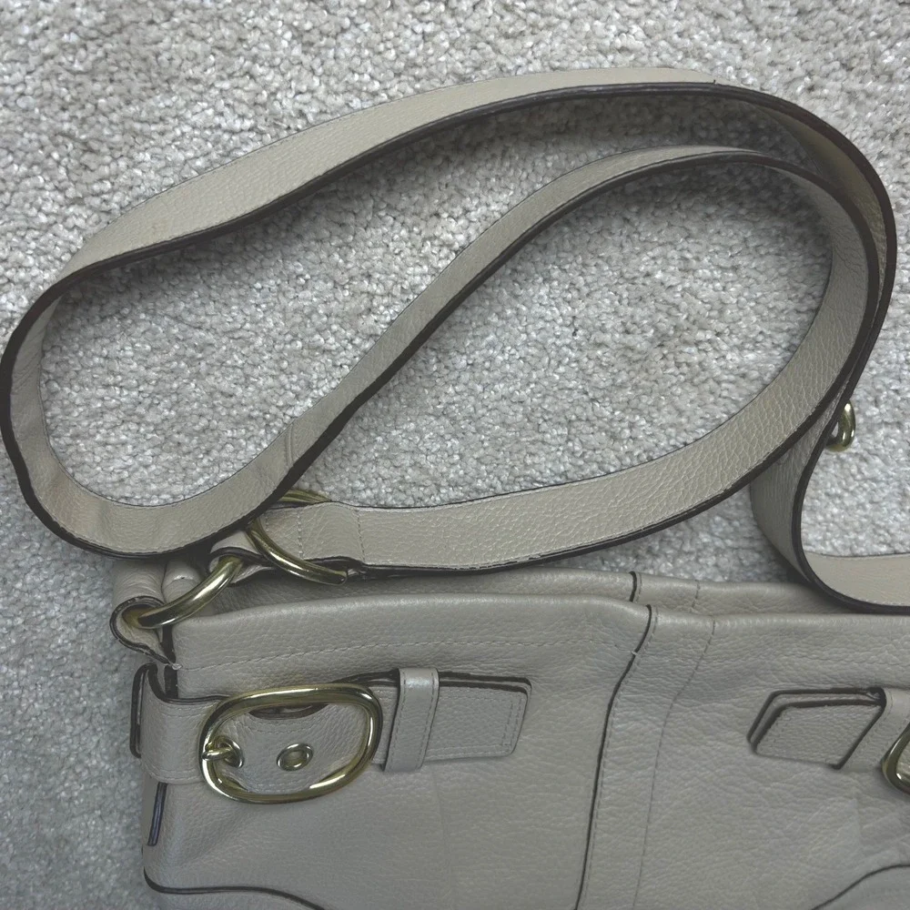 Vintage Coach Leather Soho East West Legacy Y2K beige‎ Buckle Crossbody F17125